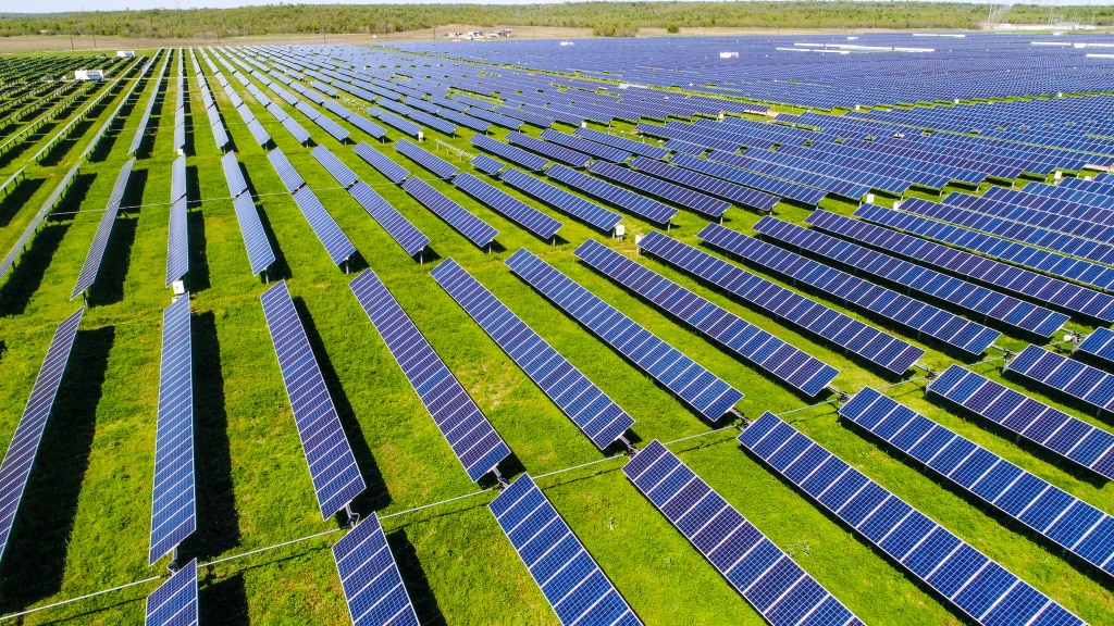 MOZAMBIQUE: Solarcentury joins forces with Resa and Checunda for a 100 MWp solar park© Roschetzky Photography/Shutterstock