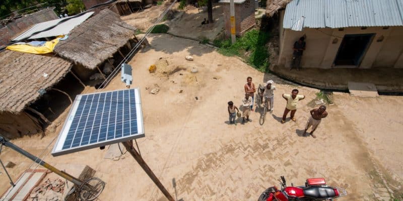 MOZAMBIQUE: SNV partners with Ignite to distribute 300,000 solar kits © PradeepGaurs/Shutterstock