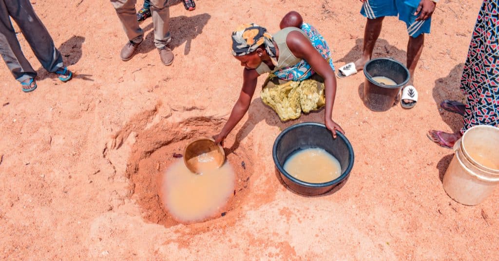 CAMEROON: Marginalisation of women, an obstacle to access to water ©Oni AbimbolaShutterstock