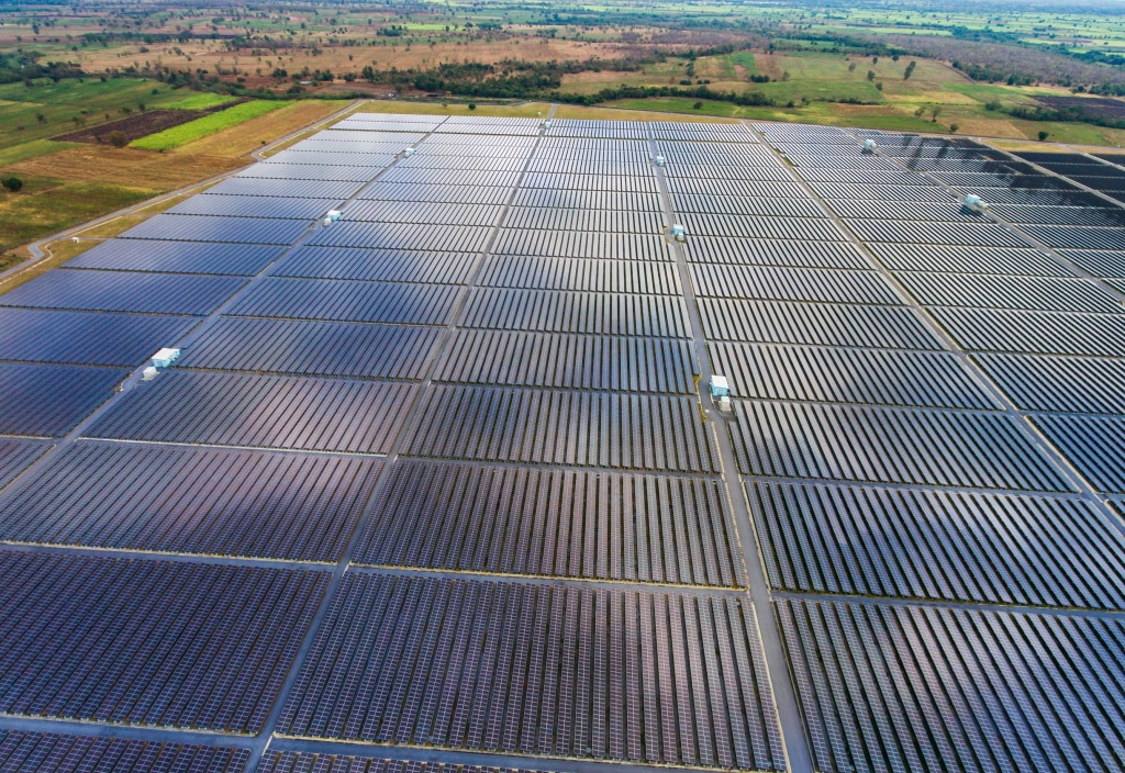 AFRIQUE DU SUD : Magnora obtient le feu vert pour 260 MW d’énergie solaire ©Blue Planet Studio/Shutterstock