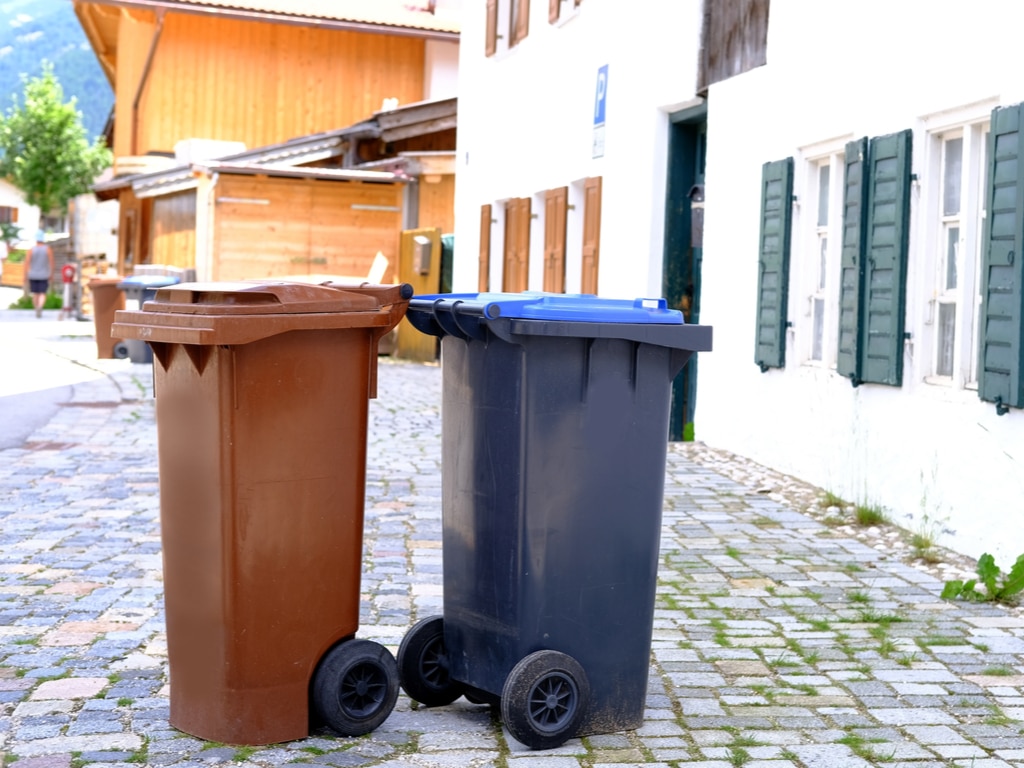 NIGERIA: Use of refuse bins to be mandatory from January 2023 in Lagos©Kittyfly/Shutterstock