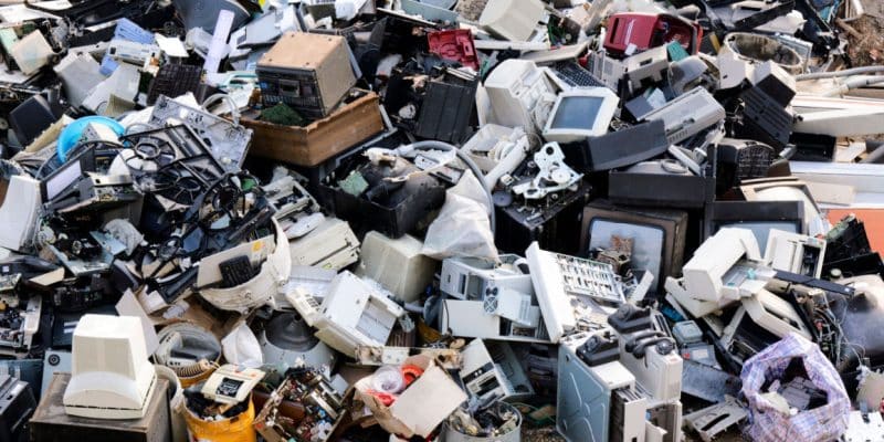 EGYPT: "E-Tadweer" application to improve e-waste recycling©ltummy/Shutterstock