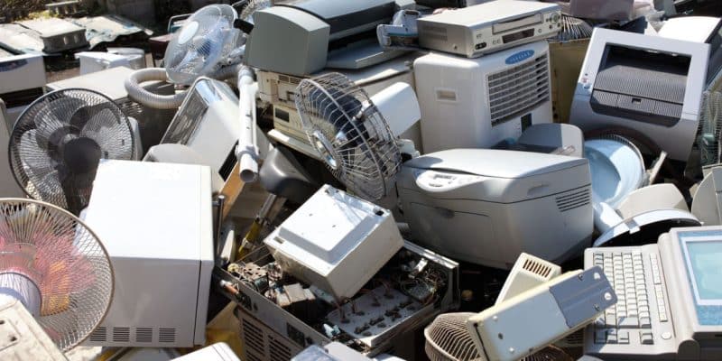 SÉNÉGAL : vers la réglementation de la gestion des déchets électroniques ©akiyoko/Shutterstock