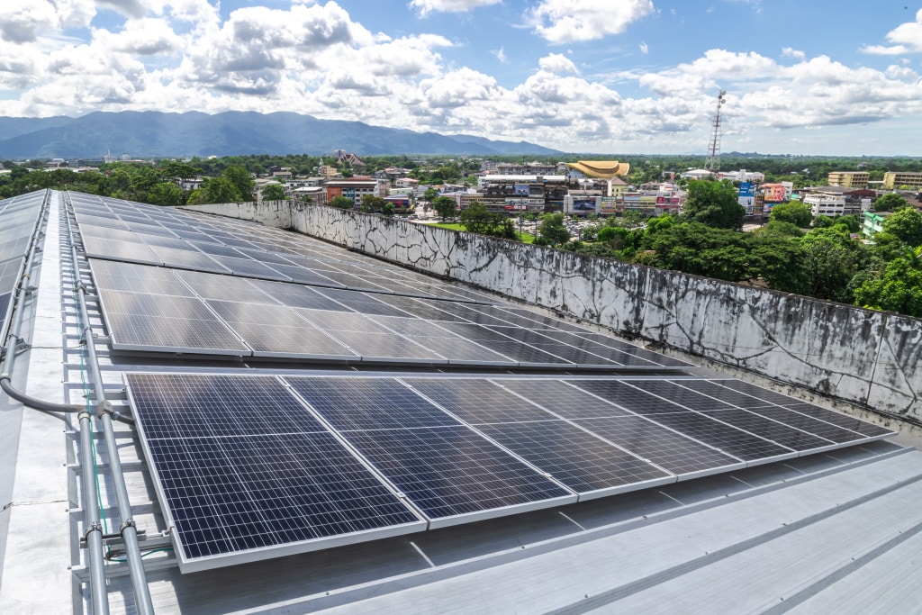 BÉNIN : vers le suivi automatisé des systèmes solaires installés dans les hôpitaux© kong-foto/Shutterstock