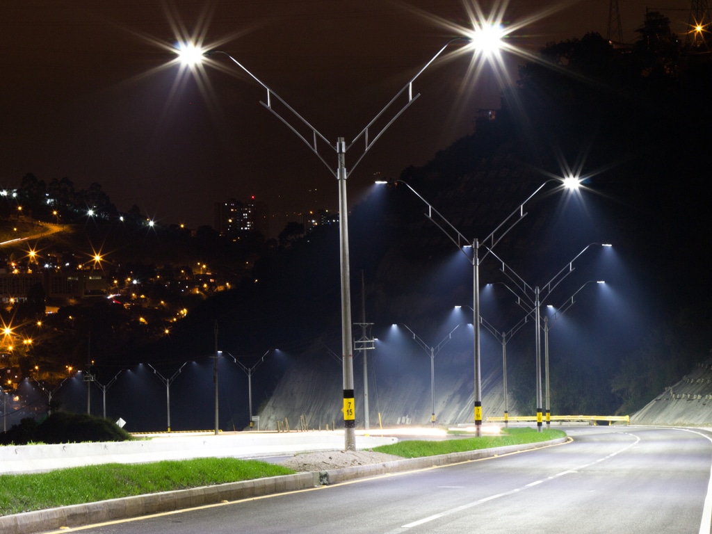 MAROC : Chefchaouen adopte l’éclairage public à la LED pour la sobriété énergétique © Felipe.P/shutterstock