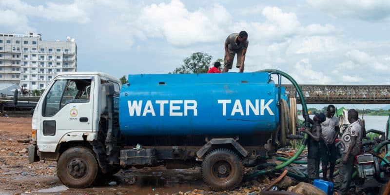 TANZANIA: The start of water rationing after a prolonged drought © Poetry Photography/Shutterstock
