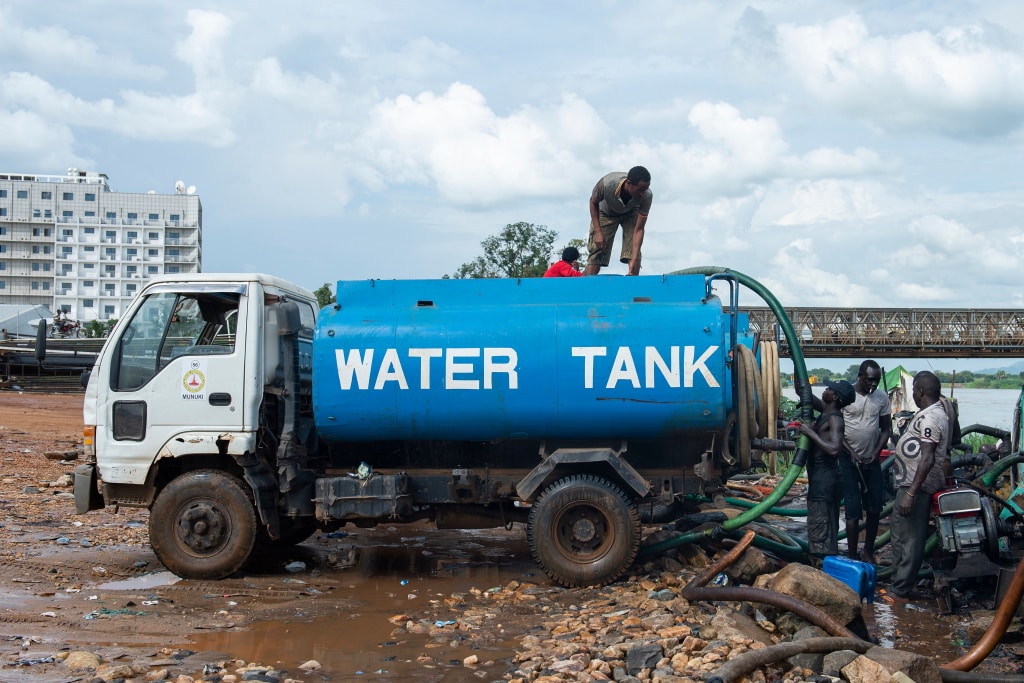 TANZANIE : le début du rationnement de l’eau après une sécheresse prolongée © Poetry Photography/Shutterstock