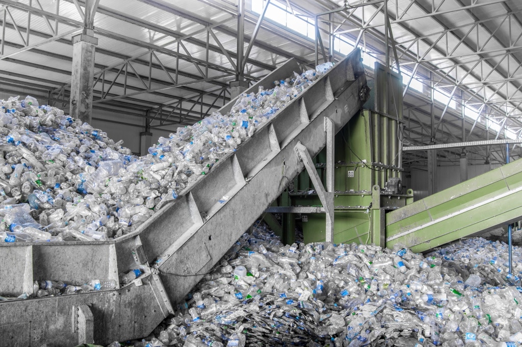 CAMEROUN : Ecogreen, une nouvelle start-up pour le recyclage des déchets plastiques©Alba_alioth/Shutterstock