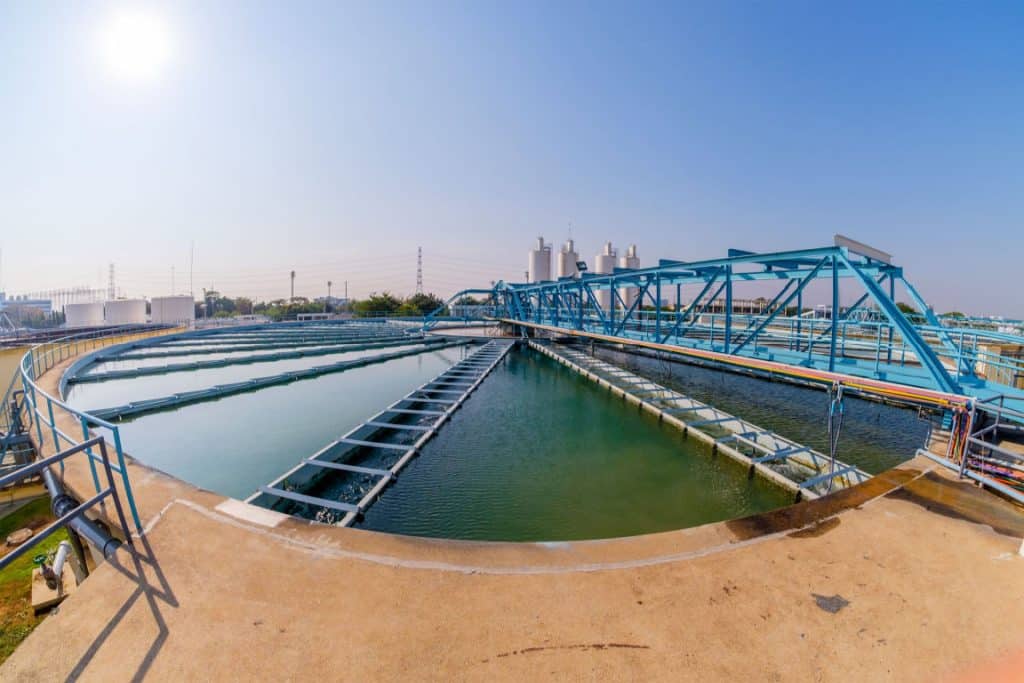 ALGÉRIE : 16 nouvelles usines traiteront les eaux usées face au stress hydrique©W.Tab/Shutterstock