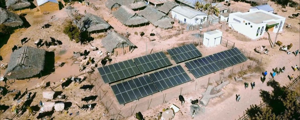 MADAGASCAR : WeLight lève 19 M€ pour déployer des mini-grids solaires dans 120 villages © WeLight