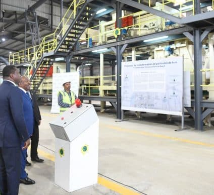 GABON: A new factory recycles wood waste into panels for furniture ©Presidency of Gabon