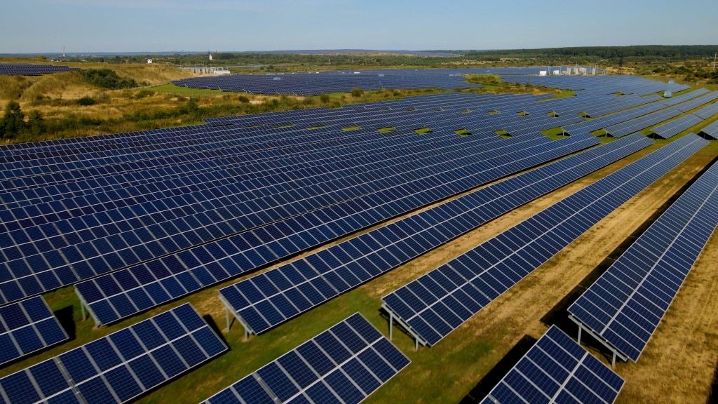 MAURICE : le français Qair signe pour 60 MWac d’énergie solaire avec stockage © Andrii Stukhliak/Shutterstock