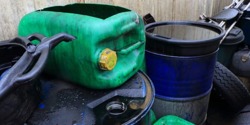 AFRICA: Ecoslops and Parlym join forces to recycle used motor oil ©arenysam/Shutterstock