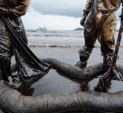 NIGERIA : Shell et ENI financeront-elles la dépollution de Bayelsa ? © Signature Message/Shutterstock