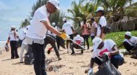CÔTE D’IVOIRE : la plage de Grand-Bassam débarrassée des déchets plastiques©BAD