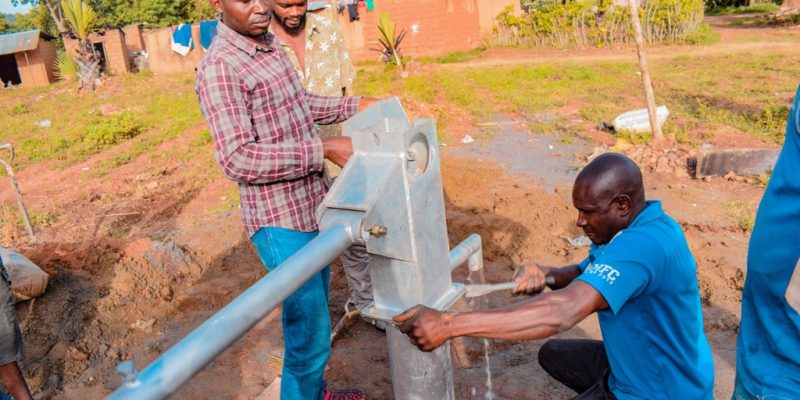NIGERIA : le forage de puits d’eau sans licence bientôt sanctionnée ©Oni Abimbola/Shutterstock