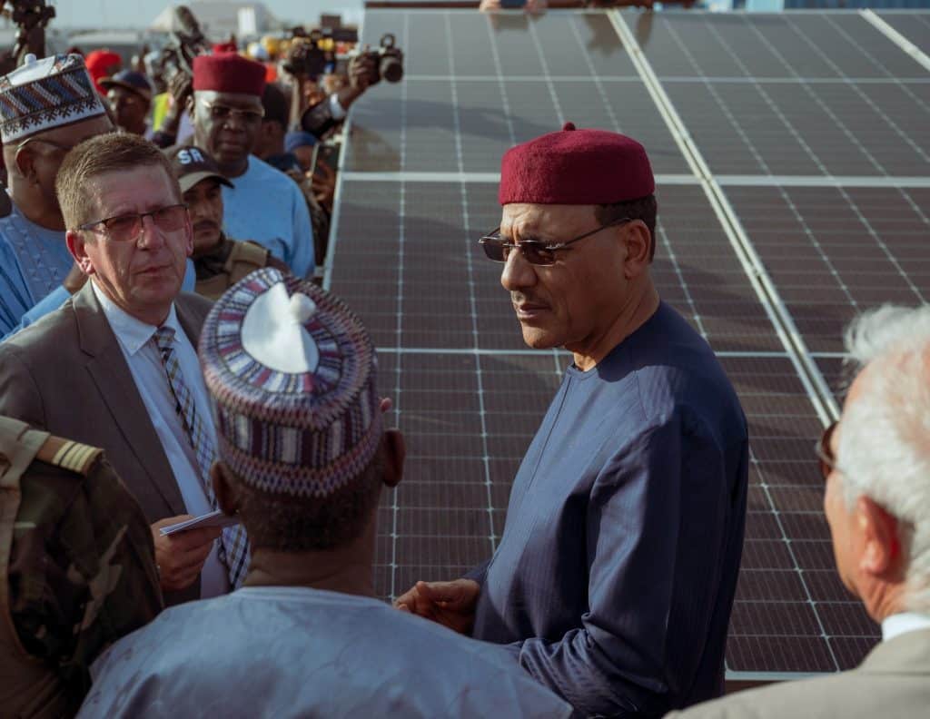 NIGER: Mohamed Bazoum and Josep Borrell inaugurate the Gorou Banda solar power plant © Présidence de la République du Niger