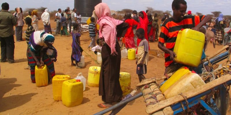 AFRIQUE : l’accès à l’eau peut sauver 1,4 million de personnes par an selon l’OMS ©Sadik Gulec/Shutterstock