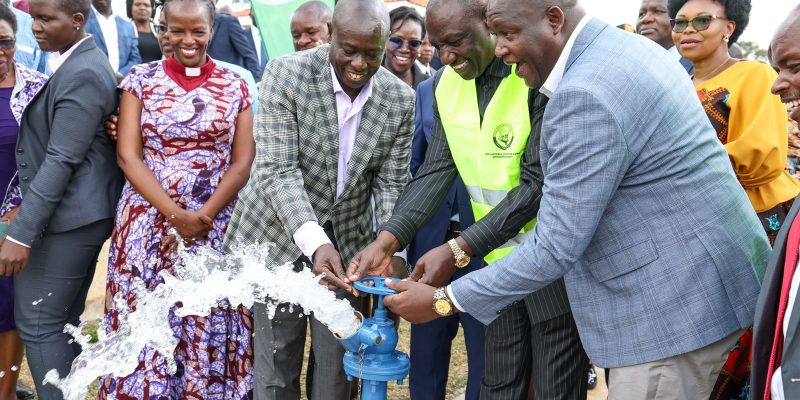 KENYA: William Ruto inaugurates the new Kimugu drinking water plant ©William Ruto