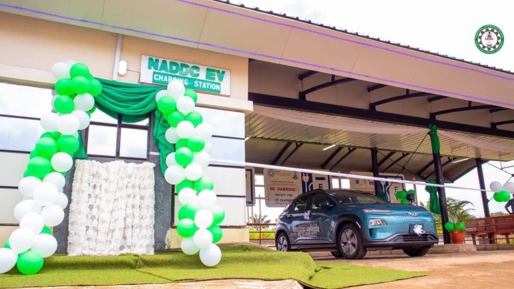 NIGERIA : une station de recharge pour véhicules électriques inaugurée à Nsukka © NADDC