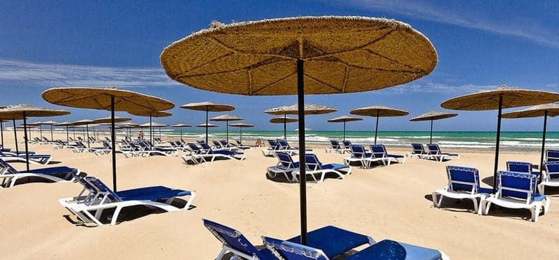 MAROC : la plage Sidi Abed d’El Jadida en tête du «  pPavillon bleuBleu  » sur la durabilité © Fondation pour l’éducation à l’environnement (FEE)
