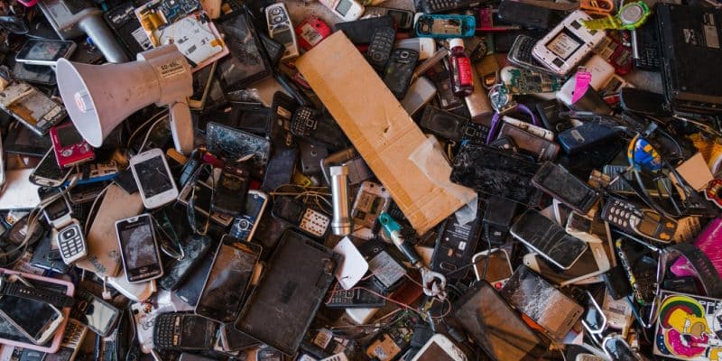 BÉNIN : 123 tonnes de déchets électroniques collectés et recyclés dans plusieurs villes © Sittirak Jadlit.Shutterstock
