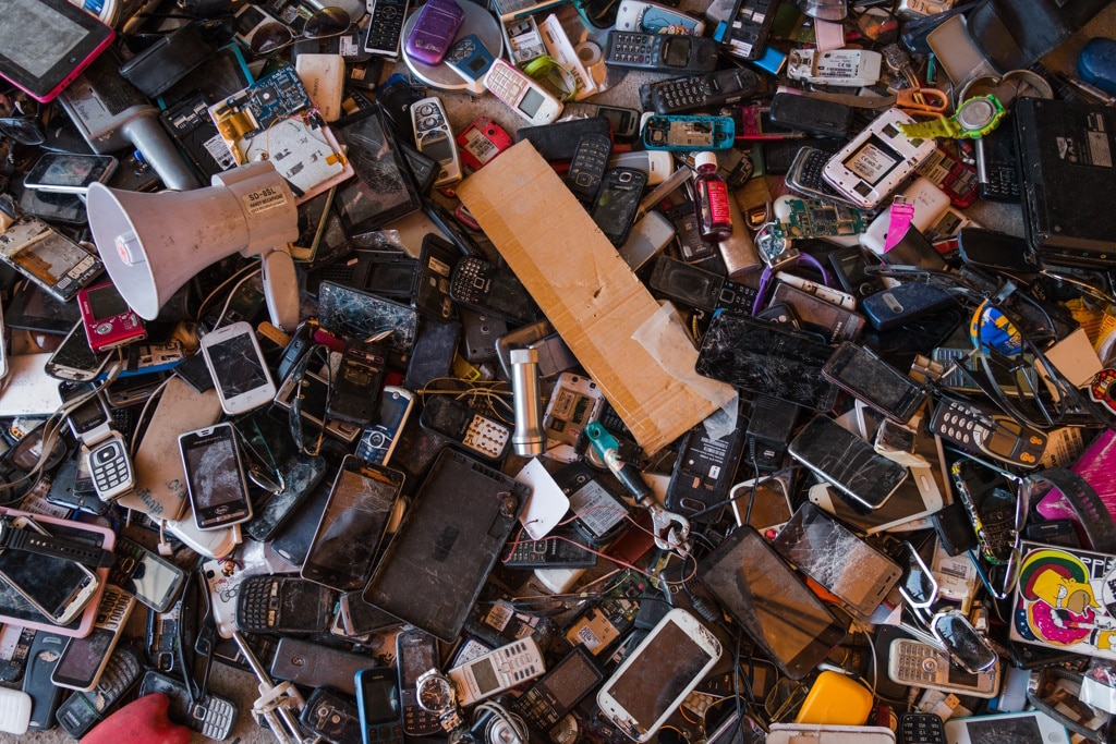BÉNIN : 123 tonnes de déchets électroniques collectés et recyclés dans plusieurs villes © Sittirak Jadlit.Shutterstock