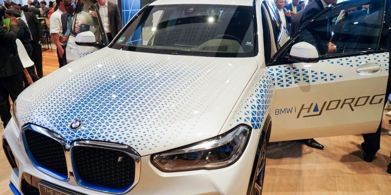 Hydrogen mobility: BMW, Anglo American and Sasol invest in South Africa © BMW