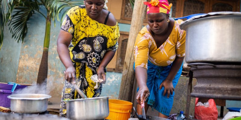 AFRIQUE : la MCFA va déployer 16 M€ pour la cuisson propre dès novembre 2023 © Zurijeta/Shutterstock