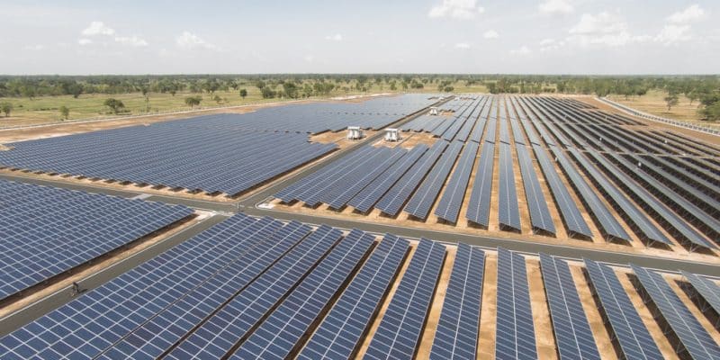 MAURICE : 45 M$ d’obligations vertes pour le financement de 13 centrales solaires © ES_SO/Shutterstock