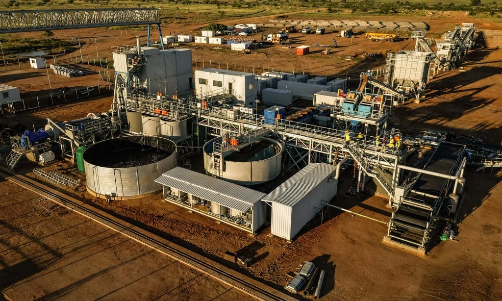 MADAGASCAR: a 2.6 MW hybrid solar power plant comes on stream at the Molo mine © NextSource Materials