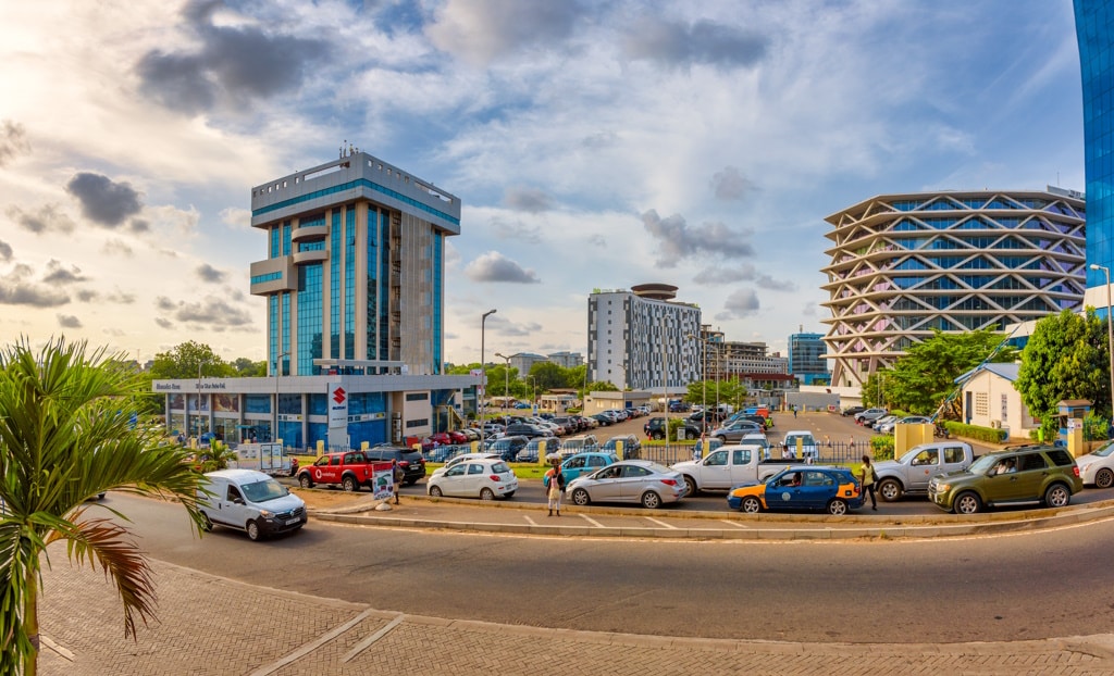 COP28 : à Dubaï, l’OCDE appelle à « réimaginer le transport dans les villes africaines » © Truba7113/Shutterstock