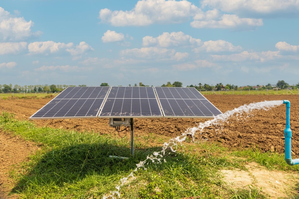 OUGANDA : un appel d’offres pour 40 systèmes solaires dédiés à la production d’eau ©Toa55/Shutterstock