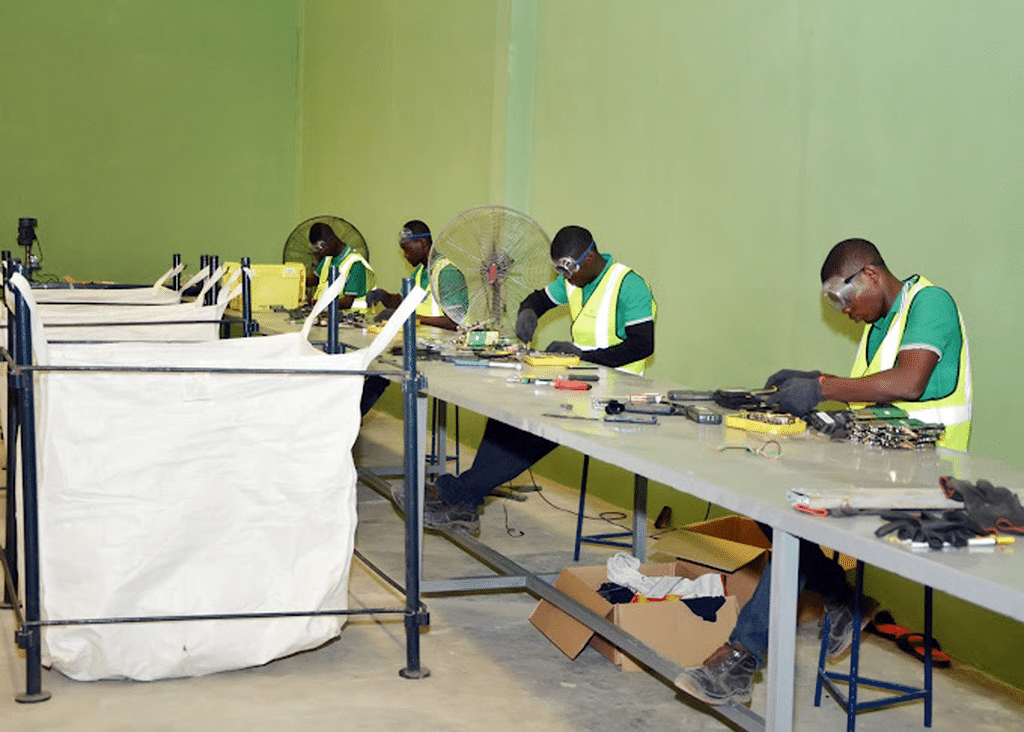 Electric batteries: Mobile Power sets course for recycling in Nigeria © Hinckley E-waste Recycling Nigeria
