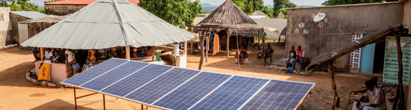 Énergies propres : à qui profitera le prêt de 300 M$ de l’IDA en Afrique de l’Est ? ©Alejandro_Molina/Shutterstock