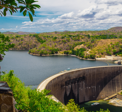 Malgré la crise, la Zambie et le Zimbabwe relancent le mégabarrage de Batoka Gorge ©Knowledge Matombo/Shutterstock