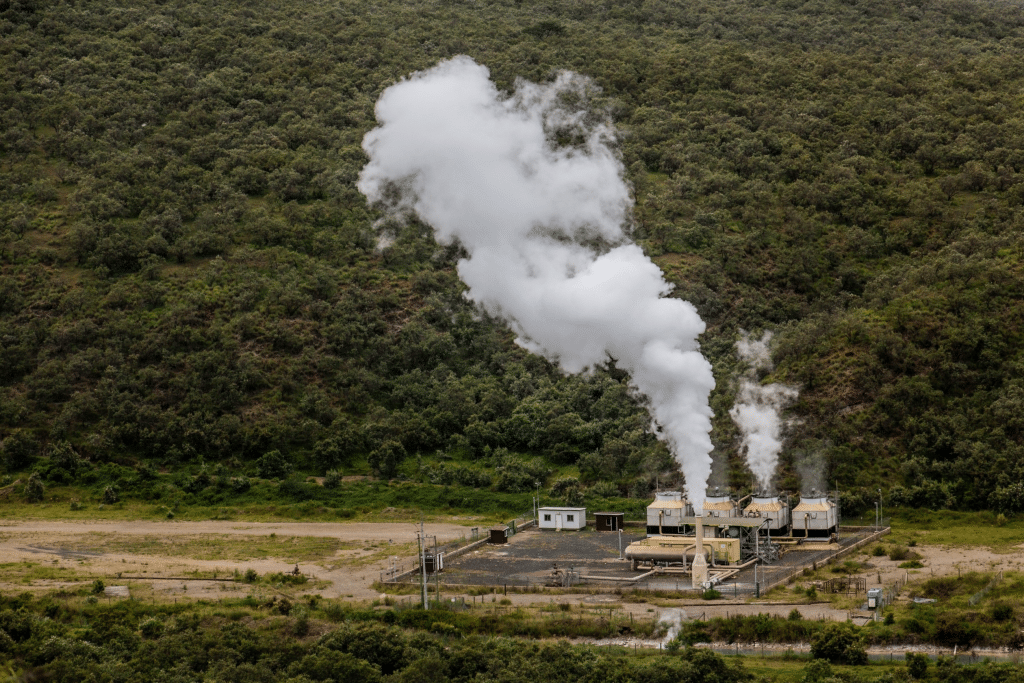 KENYA: Toshiba is to replace the turbines at the Olkaria I geothermal power station © Matyas Rehak/Shutterstock