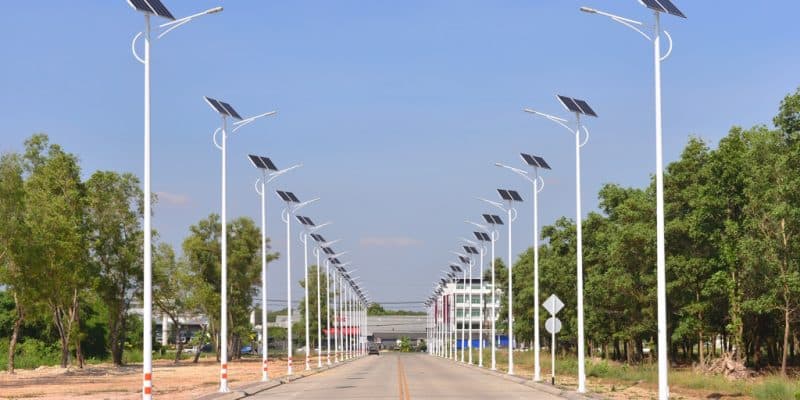 MAURITANIE : l’éclairage public passe au vert avec 500 lampadaires solaires © Gongsin.b/Shutterstock