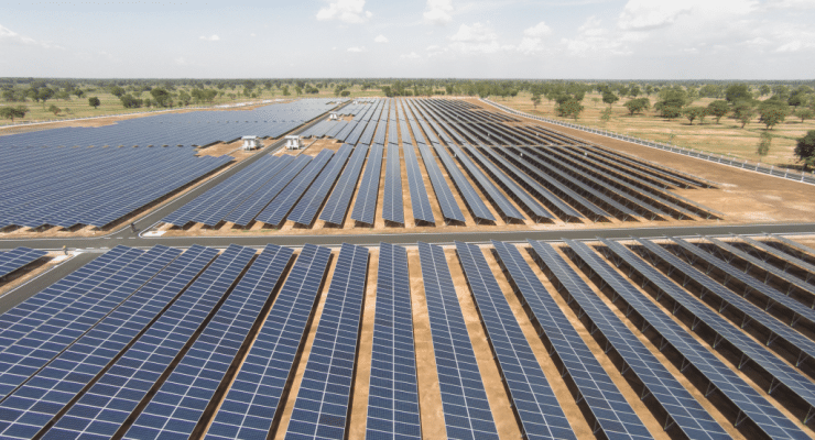TOGO : un appel d’offres (EPC) pour un parc solaire de 25 MWc avec stockage